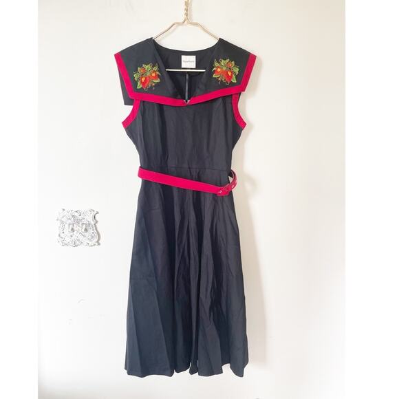NWT ModCloth Royal Monk Retro 50s Pin Up Girl Strawberry Dress S / 10 - Picture 4 of 12